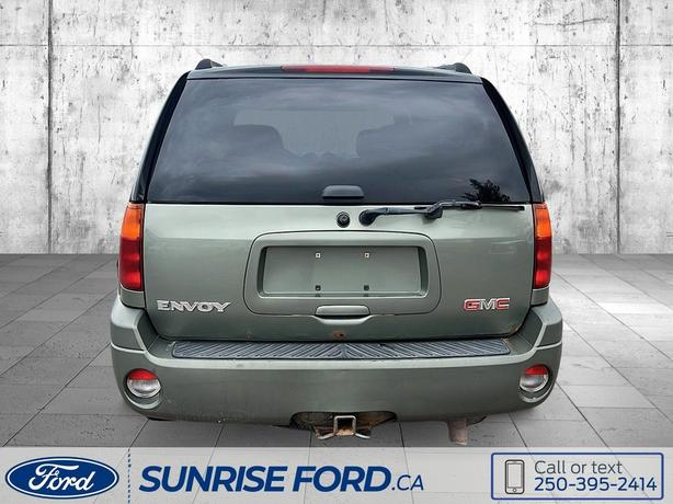 2004 GMC Envoy SLE image 6