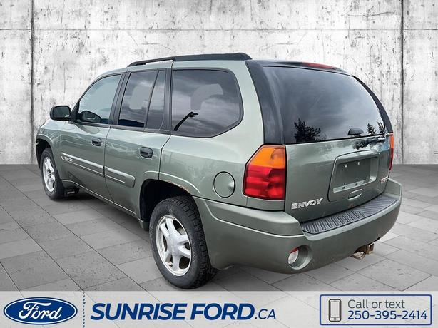 2004 GMC Envoy SLE image 7