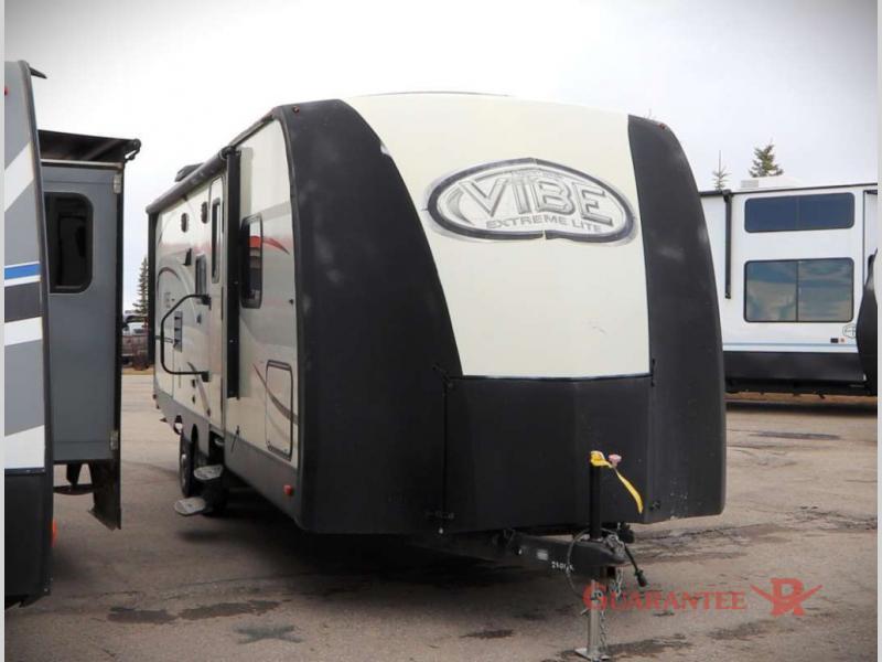 Used 2015 Forest River RV Vibe Extreme Lite 236RBS display photo