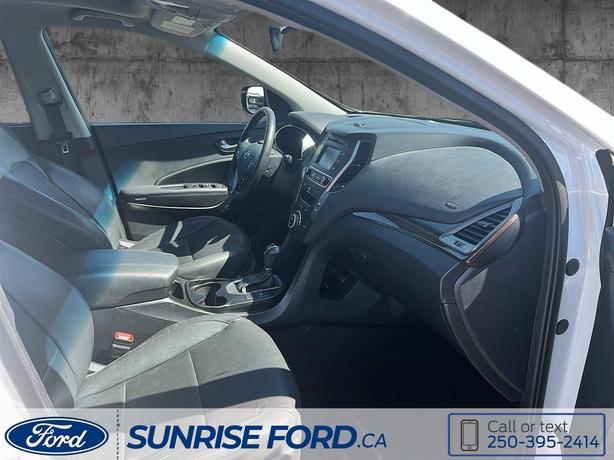 2017 Hyundai Santa Fe Sport SE image 8