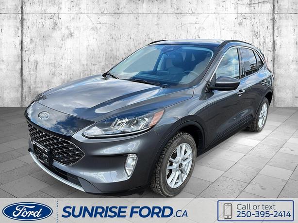 2022 Ford Escape SEL image 3