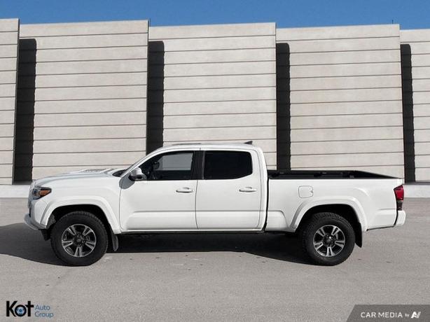 2018 Toyota Tacoma PRE-COLLISION! LANE DEPARTURE! image 3