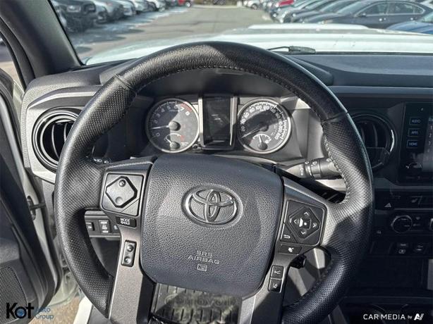 2018 Toyota Tacoma PRE-COLLISION! LANE DEPARTURE! image 6