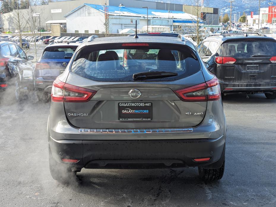 2023 Nissan Qashqai SL - Sunroof, Heated Seats Navigation, AWD display photo