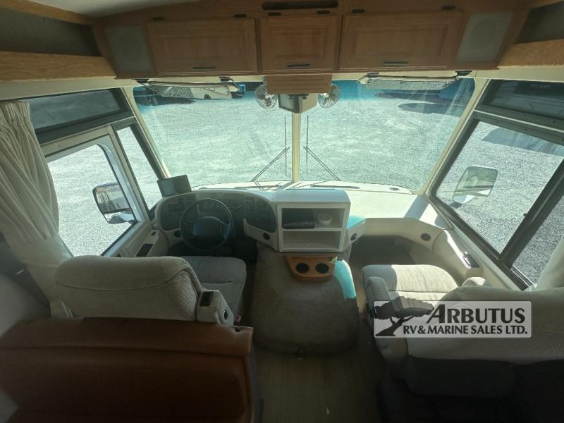 Used 2000 Triple E Commander 2901 display photo