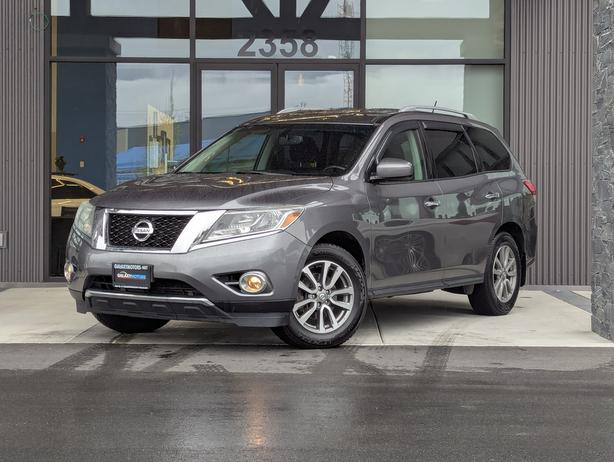2015 Nissan Pathfinder S - 4x4, Heated Seats, 7 Passenger image 1
