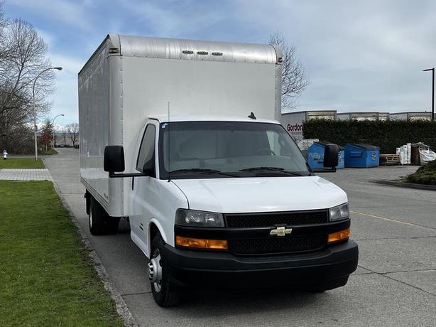 2019 Chevrolet Express G4500 16 Foot Cube Van With Ramp image 2