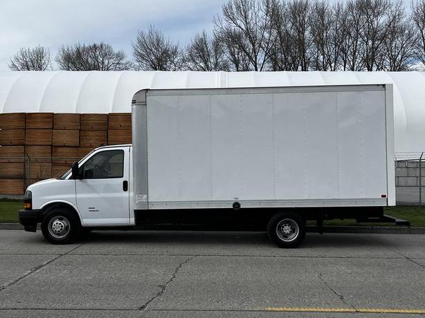 2019 Chevrolet Express G4500 16 Foot Cube Van With Ramp image 6