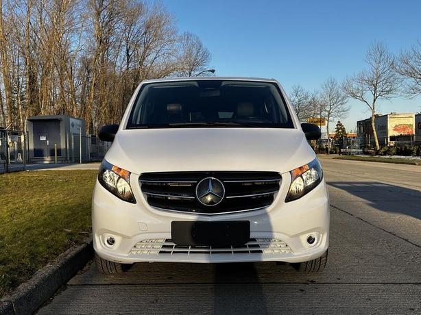 2022 Mercedes-Benz Metris 7 Passenger Van image 3
