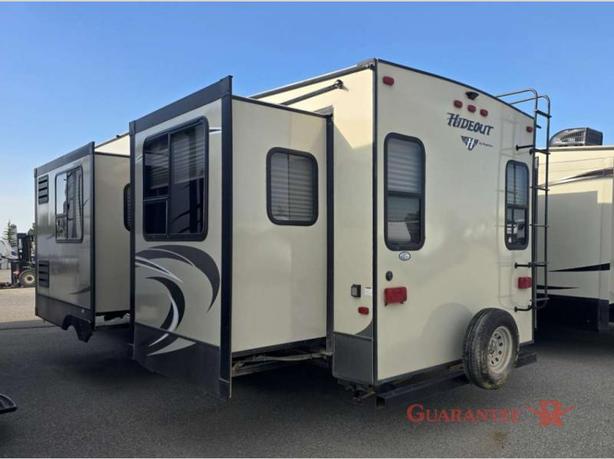Used 2017 Keystone RV Hideout 315RDTS image 4