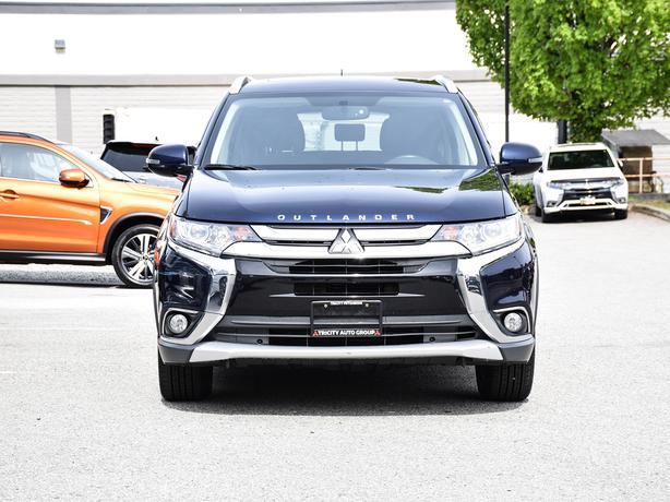 2016 Mitsubishi Outlander SE Touring - Local BC, Sunroof, Backup Cam image 2