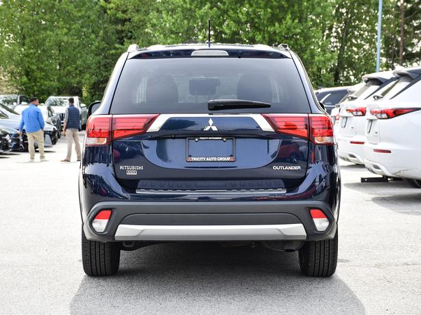 2016 Mitsubishi Outlander SE Touring - Local BC, Sunroof, Backup Cam image 5