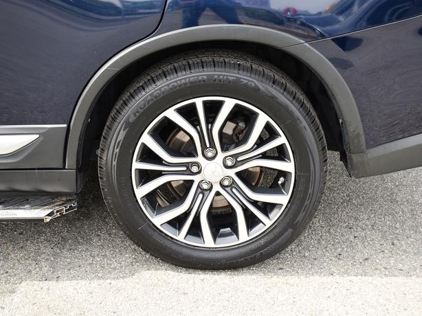 2016 Mitsubishi Outlander SE Touring - Local BC, Sunroof, Backup Cam image 7