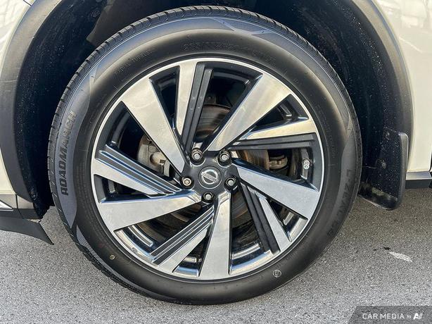 2018 Nissan Murano SV | GPS Navigation | Blind Spot Monitoring! image 6