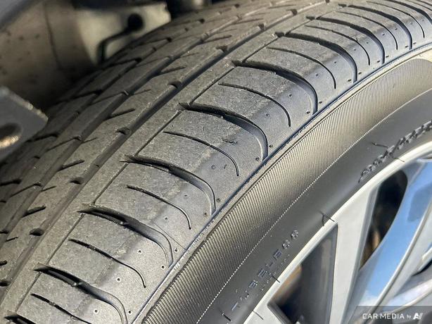 2018 Nissan Murano SV | GPS Navigation | Blind Spot Monitoring! image 7