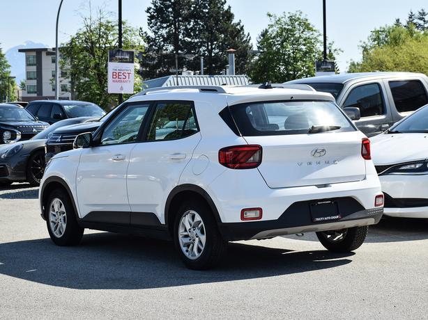 2022 Hyundai Venue Preferred - Heated Steering Wheel, Heated Seats image 4