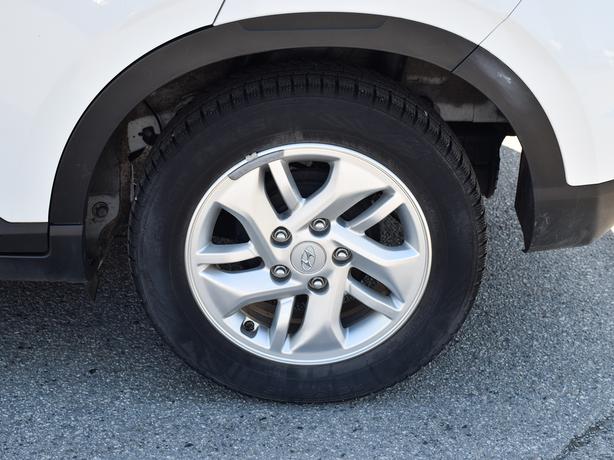 2022 Hyundai Venue Preferred - Heated Steering Wheel, Heated Seats image 7