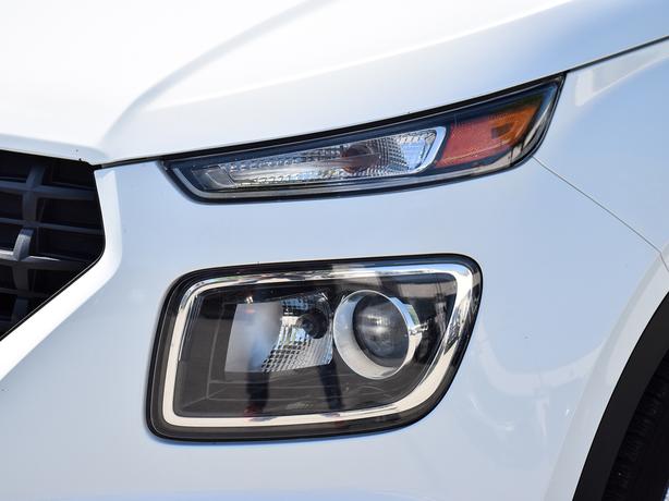 2022 Hyundai Venue Preferred - Heated Steering Wheel, Heated Seats image 8