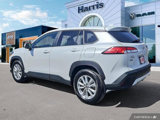 2023 Toyota Corolla Cross LE AWD | Apple CarPlay | Android Auto! image 4