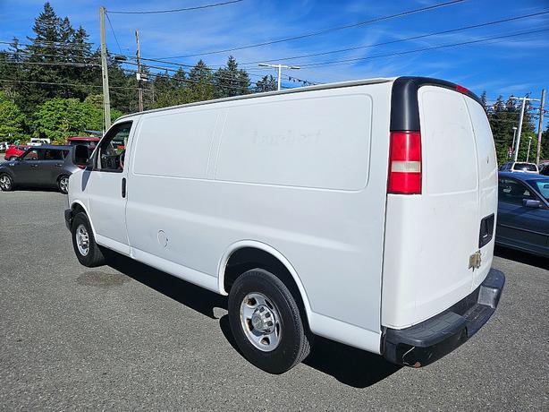 2010 Chevrolet  Express Cargo Van image 2