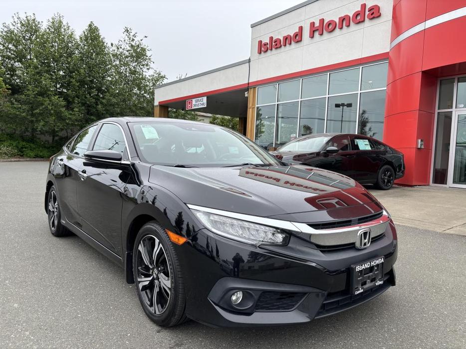 2017 Honda Civic Sedan Touring display photo