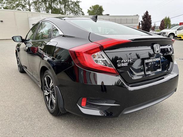 2017 Honda Civic Sedan Touring image 5
