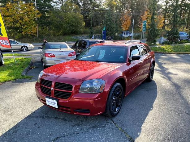 2005 Dodge  Magnum SE Wagon 115k image 1