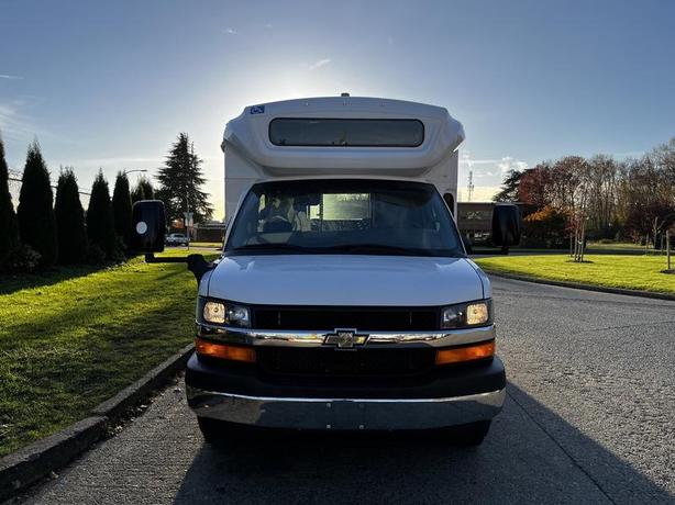 2017 Chevrolet Express G4500 22 Passenger with Wheelchair Ramp OFF ROAD USE ONLY image 3