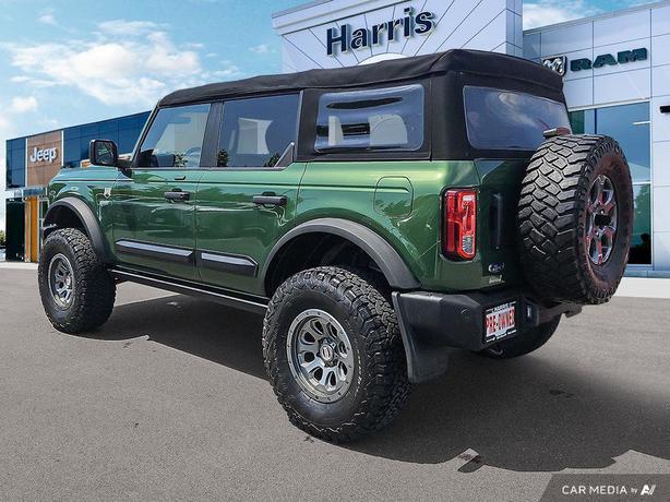 2022 Ford Bronco 4WD Sport Utility | No Reported Accidents | One Owner! image 4