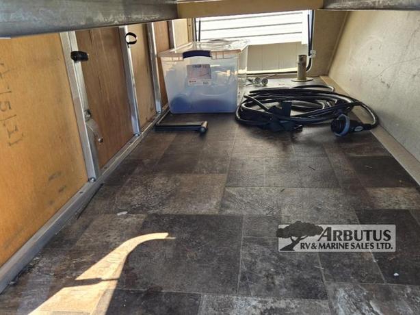 Used 2014 Outdoors RV Black Stone 280RKSB image 4