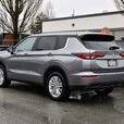 2022 Mitsubishi Outlander ES - Heated Seats, Apple Carplay/Android Auto thumbnail image 3