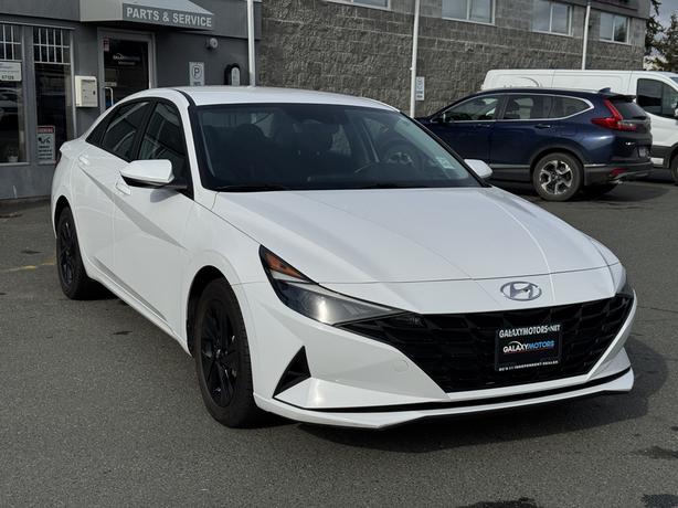 2023 Hyundai Elantra Preferred-Heated Seats, Backup Cam & Keyless Entry image 4