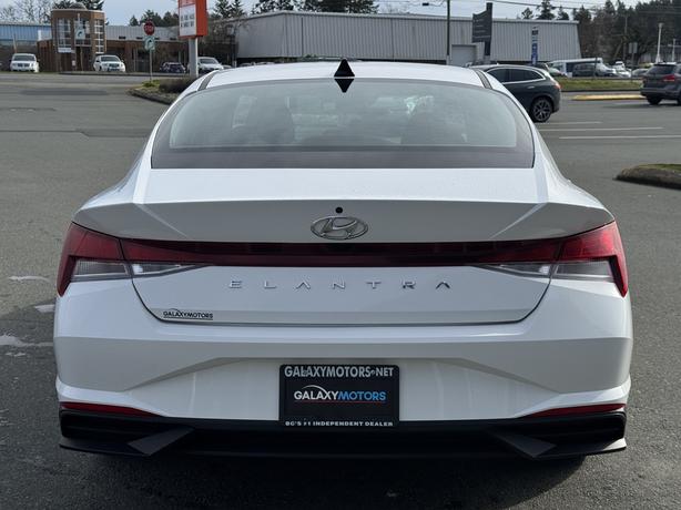 2023 Hyundai Elantra Preferred-Heated Seats, Backup Cam & Keyless Entry image 7