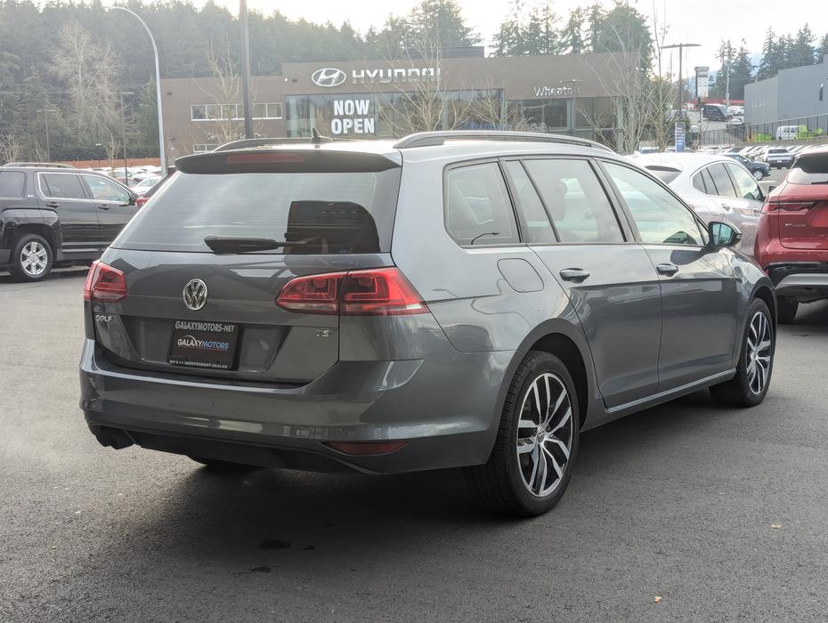 2016 Volkswagen Golf SportWagen Trendline - Leather, Sunroof, Heated Seats display photo