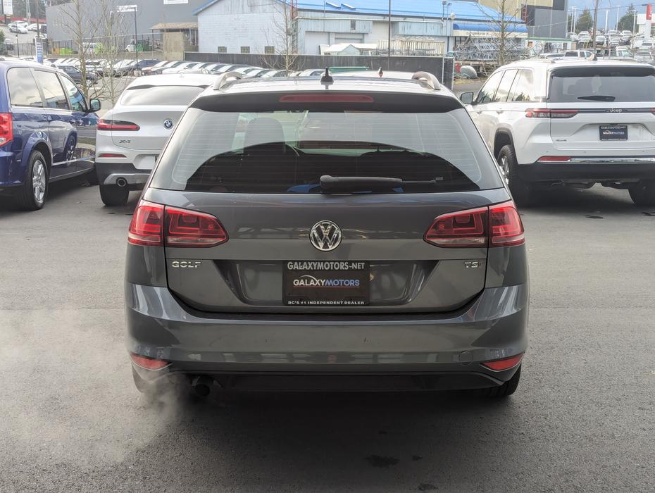 2016 Volkswagen Golf SportWagen Trendline - Leather, Sunroof, Heated Seats display photo