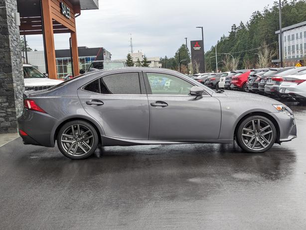 2015 Lexus IS IS 250 - Sunroof, Leather, Heated/Vented Seats image 5