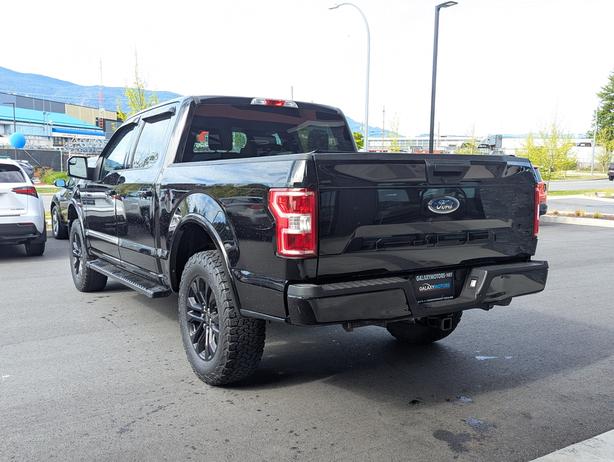 2019 Ford F-150 XLT -  5.0L V8, 4x4, Crew Cab, Short Box image 8