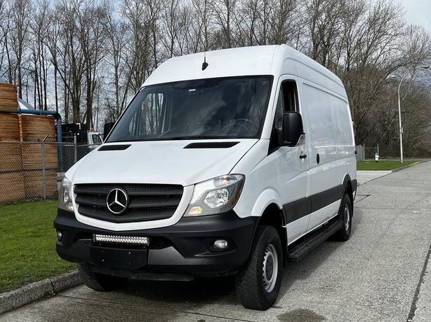 2017 Mercedes-Benz Sprinter 2500 144-in. WB Cargo Van 4x4 Diesel image 4