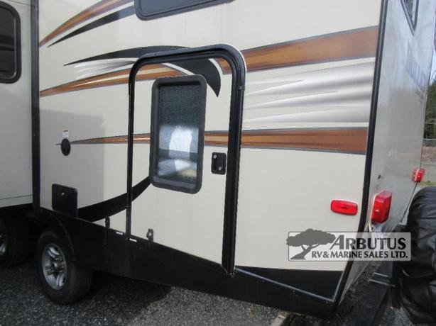 Used 2017 Keystone RV Bullet 247BHSWE image 8