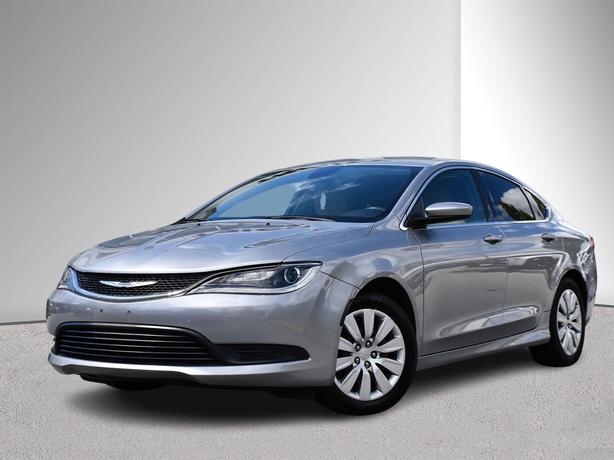 2016 Chrysler 200 LX - BlueTooth, No Accidents, Air Conditioning image 1