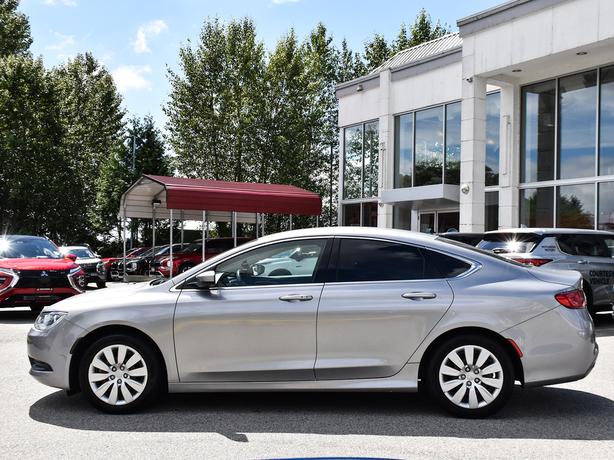2016 Chrysler 200 LX - BlueTooth, No Accidents, Air Conditioning image 2