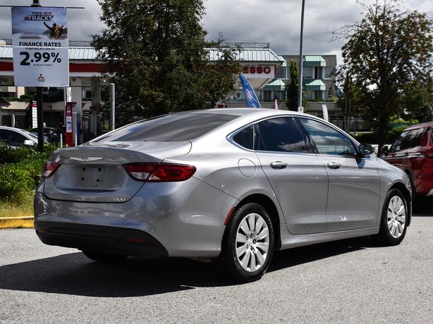 2016 Chrysler 200 LX - BlueTooth, No Accidents, Air Conditioning image 5