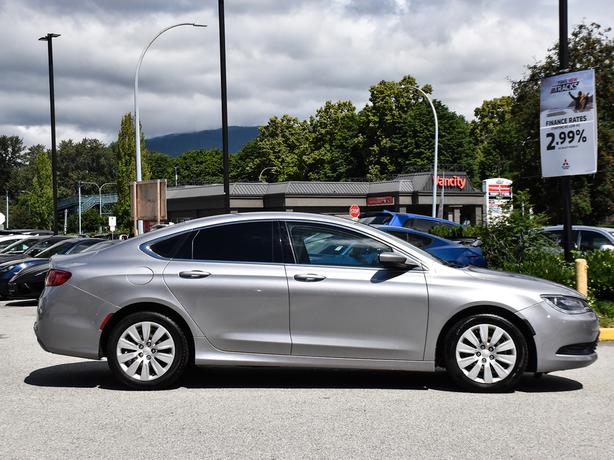 2016 Chrysler 200 LX - BlueTooth, No Accidents, Air Conditioning image 6