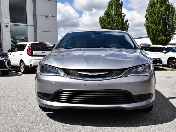 2016 Chrysler 200 LX - BlueTooth, No Accidents, Air Conditioning image 8