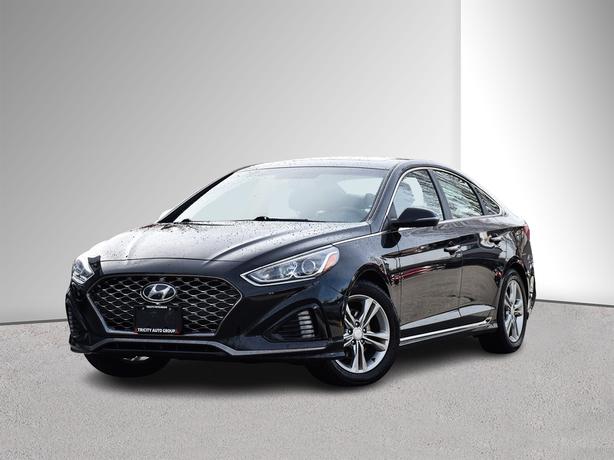2019 Hyundai Sonata Essential - Sport Package, Sunroof, Heated Seats image 1