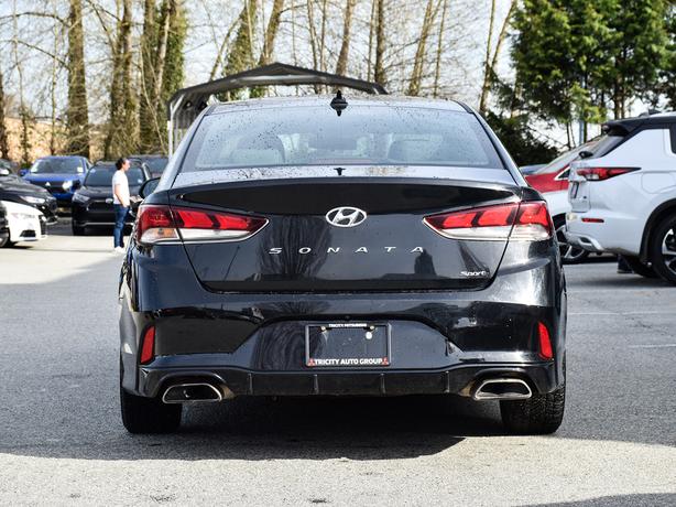 2019 Hyundai Sonata Essential - Sport Package, Sunroof, Heated Seats image 5