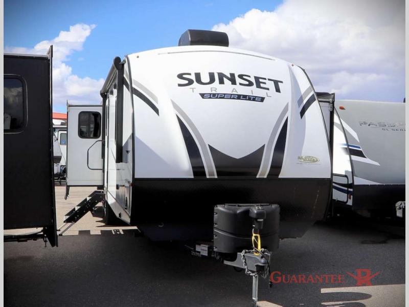 Used 2022 CrossRoads RV Sunset Trail SS330SI display photo