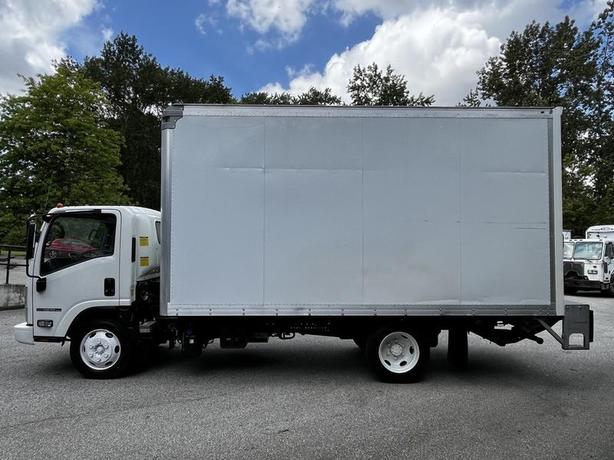 2018 Isuzu NPR 16 Foot Cube Van with Power Tailgate 3 Seater Diesel image 6