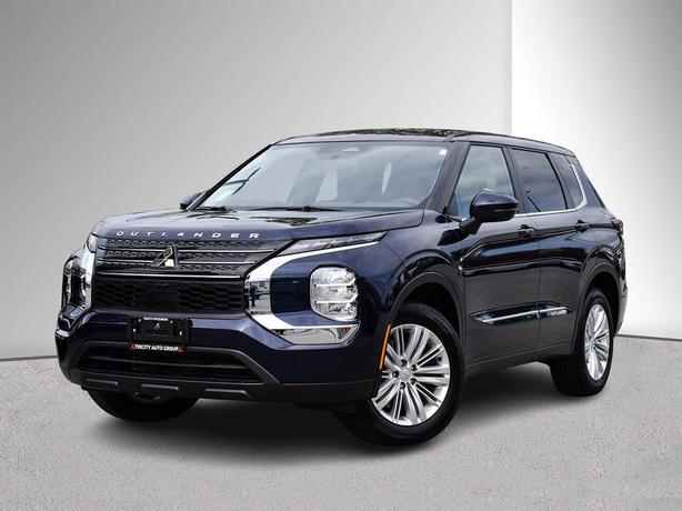 2024 Mitsubishi Outlander ES - No Accidents, One Owner, Heated Seats image 1