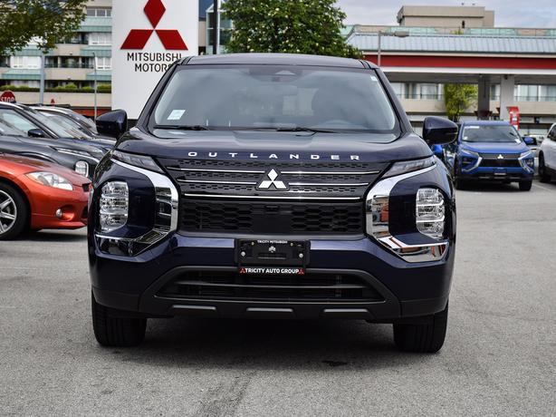 2024 Mitsubishi Outlander ES - No Accidents, One Owner, Heated Seats image 7